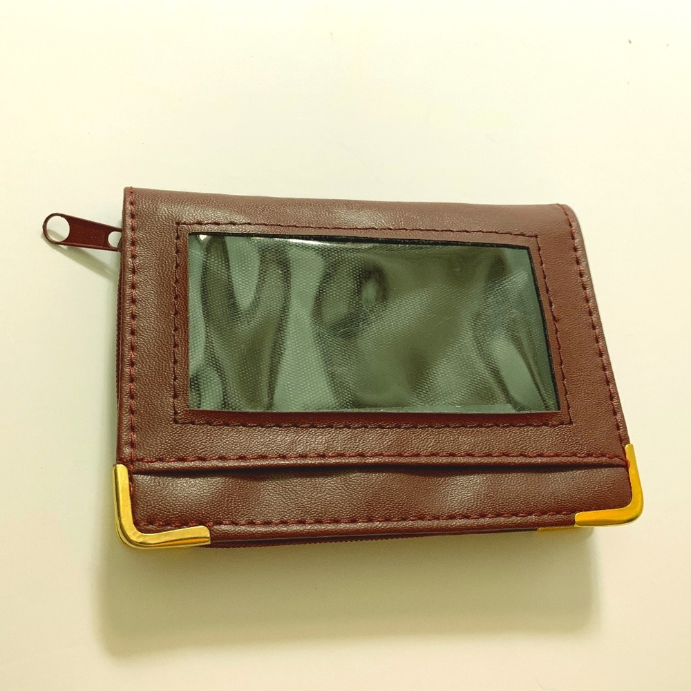 🎈Red Wallet with MANY Viewing Slots!